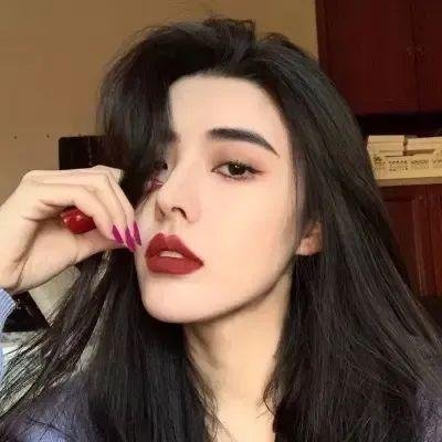 摄影师贝尔蒂与海豚零距离